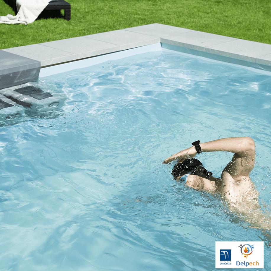 Une piscine baignée de lumière - PISCINES CARRE BLEU